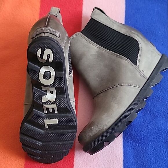 Sorel Lea Joan Of Arctic Wedge Boots - Picture 1 of 12